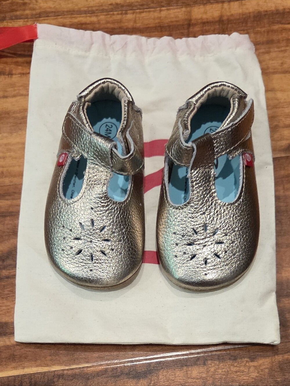 Zutano GUC 18-24 Months Metallic Gold Shoes